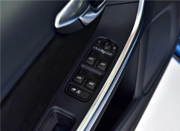 沃尔沃V60 2017款 2.0T Polestar 车厢座椅   门窗控制