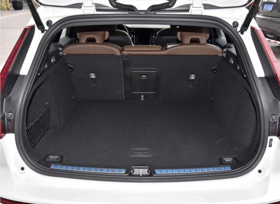 沃尔沃V60 2021款 B4 智逸豪华版 车厢座椅   后备厢