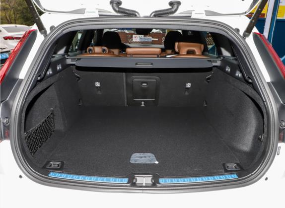 沃尔沃V60 2021款 B5 智远豪华版 车厢座椅   后备厢