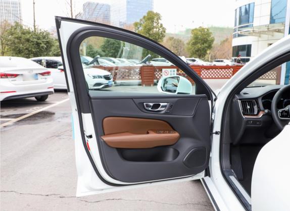 沃尔沃V60 2021款 B5 智远豪华版 车厢座椅   前门板