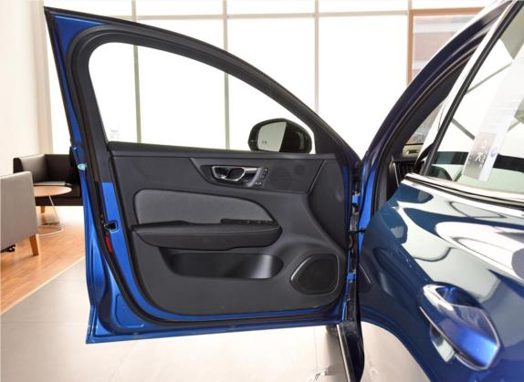沃尔沃V60 2021款 B5 智远运动版 车厢座椅   前门板
