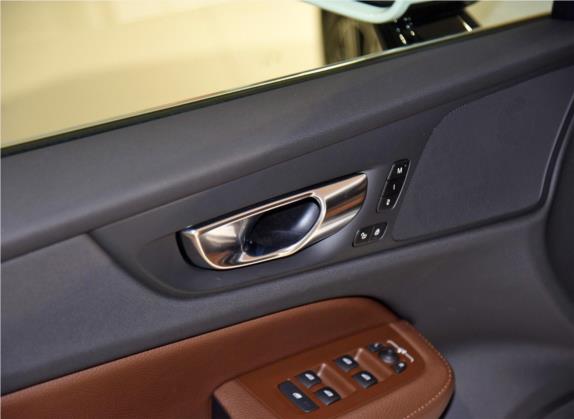 沃尔沃V60 2022款 B5 智远豪华版 车厢座椅   门窗控制