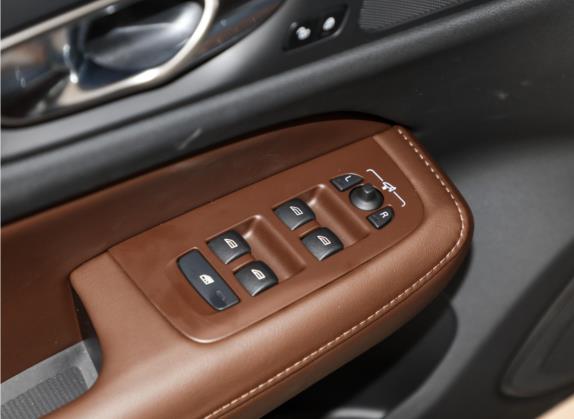 沃尔沃V60 2023款 B5 智远豪华版 车厢座椅   门窗控制