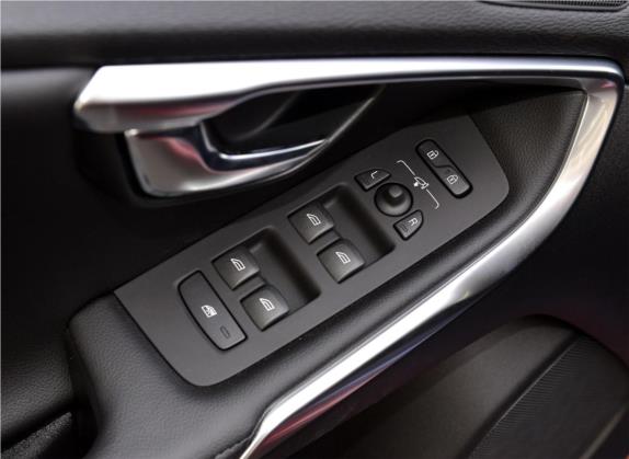 沃尔沃V40 2013款 2.0T 智雅版 车厢座椅   门窗控制