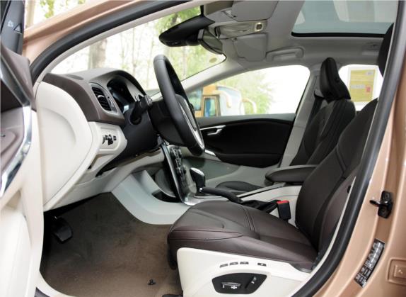 沃尔沃V40 2013款 T5 智尊版 车厢座椅   前排空间