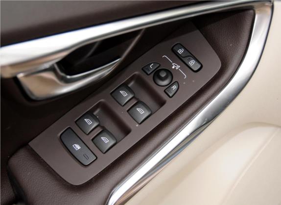 沃尔沃V40 2013款 T5 智尊版 车厢座椅   门窗控制