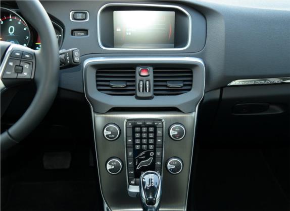 沃尔沃V40 2014款 Cross Country T5 AWD 智尊版 中控类   中控台