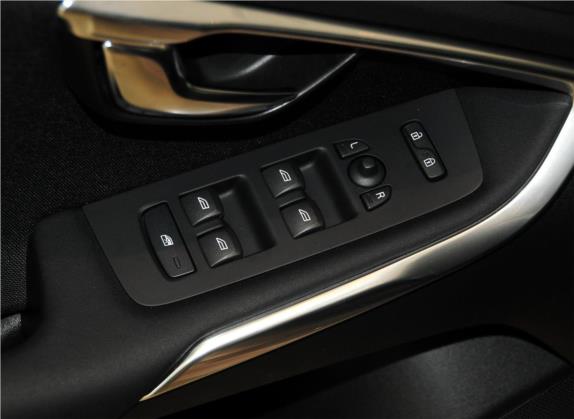 沃尔沃V40 2014款 2.0T 智逸版 车厢座椅   门窗控制