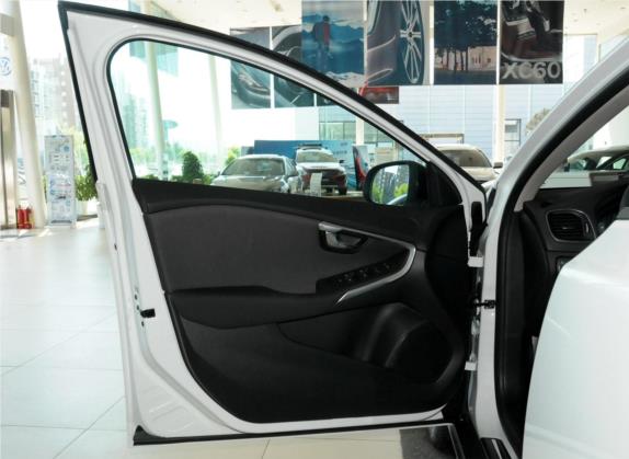 沃尔沃V40 2014款 Cross Country 2.0T 智逸版 车厢座椅   前门板