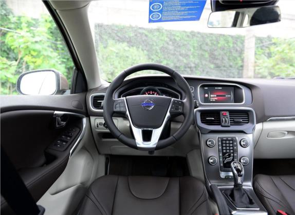 沃尔沃V40 2015款 1.6T 智逸版 中控类   驾驶位