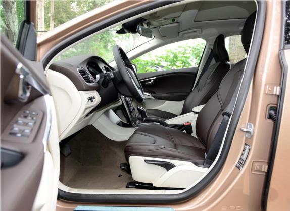 沃尔沃V40 2015款 1.6T 智逸版 车厢座椅   前排空间