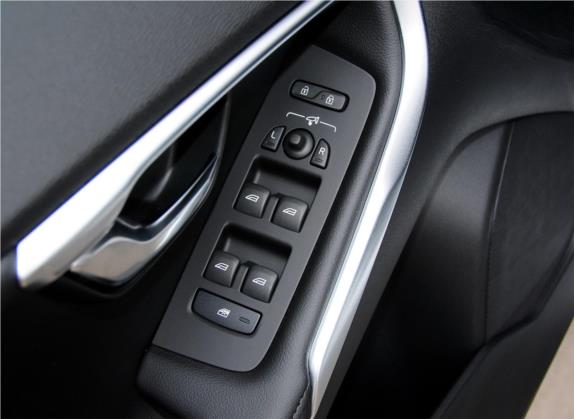 沃尔沃V40 2015款 1.6T 智雅版 车厢座椅   门窗控制