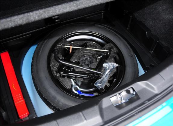 沃尔沃V40 2015款 1.6T 智雅个性运动版 其他细节类   备胎