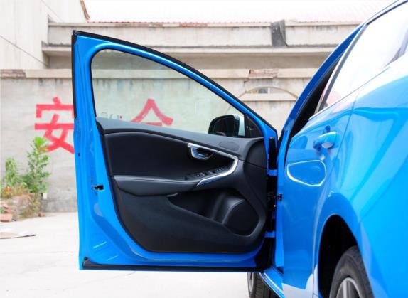 沃尔沃V40 2015款 1.6T 智雅个性运动版 车厢座椅   前门板