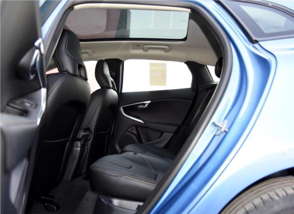 沃尔沃V40 2015款 Cross Country T5 AWD 智雅版 车厢座椅   后排空间