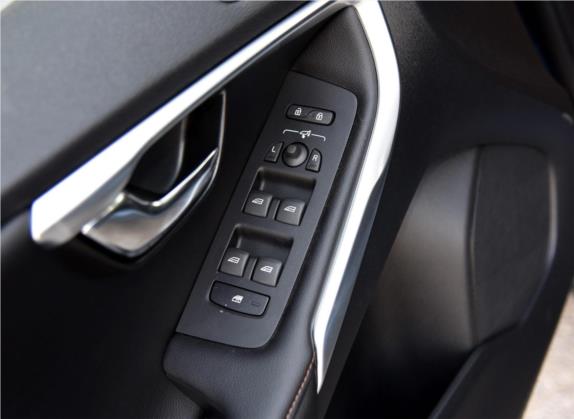 沃尔沃V40 2015款 Cross Country T5 AWD 智雅版 车厢座椅   门窗控制