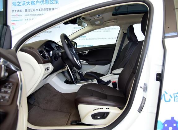 沃尔沃V40 2016款 T3 智逸版 车厢座椅   前排空间