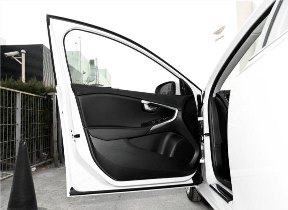 沃尔沃V40 2018款 T4 智雅版 车厢座椅   前门板