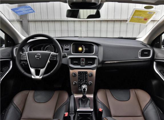 沃尔沃V40 2018款 Cross Country T5 AWD 智雅版 中控类   中控全图