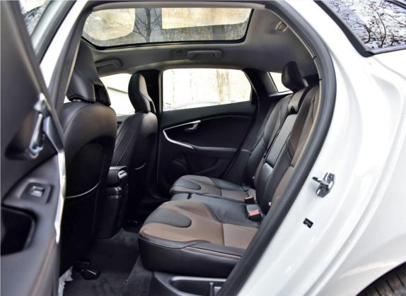 沃尔沃V40 2018款 Cross Country T5 AWD 智雅版 车厢座椅   后排空间
