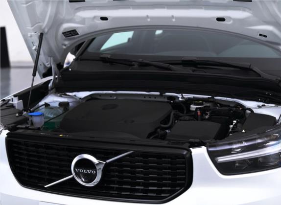 沃尔沃XC40(进口) 2019款 T5 四驱运动日暮水晶白限定版 其他细节类   发动机舱