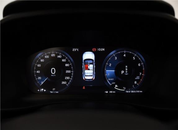 沃尔沃XC40(进口) 2019款 T5 四驱运动日暮水晶白限定版 中控类   仪表盘