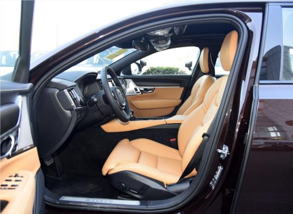 沃尔沃V90 2017款 Cross Country T5 AWD 智尊版 车厢座椅   前排空间