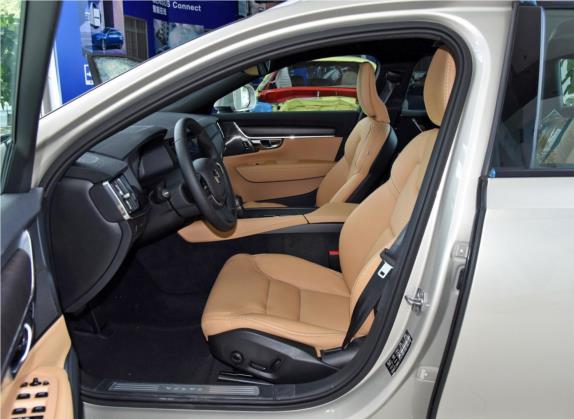 沃尔沃V90 2019款 Cross Country T5 AWD 智远版 国V 车厢座椅   前排空间
