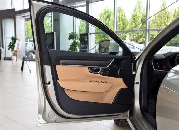 沃尔沃V90 2019款 Cross Country T5 AWD 智远版 国V 车厢座椅   前门板