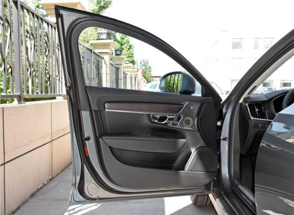 沃尔沃V90 2019款 Cross Country T5 AWD 智尊版 国V 车厢座椅   前门板