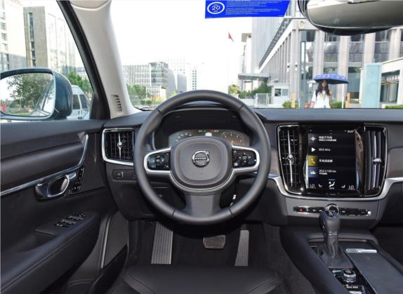 沃尔沃V90 2019款 Cross Country T5 AWD 智远版 国VI 中控类   驾驶位