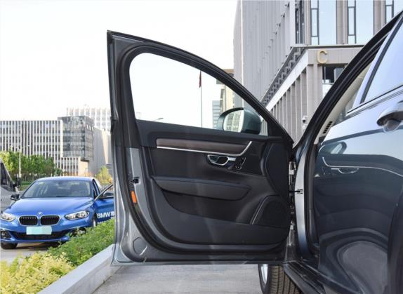 沃尔沃V90 2019款 Cross Country T5 AWD 智远版 国VI 车厢座椅   前门板