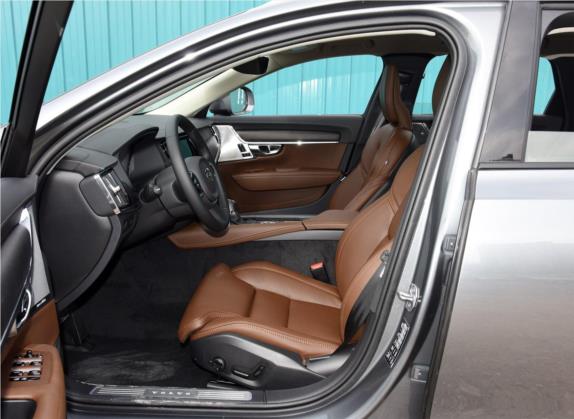 沃尔沃V90 2020款 Cross Country T5 AWD 智尊版 车厢座椅   前排空间