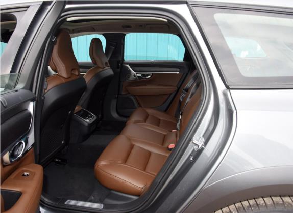 沃尔沃V90 2020款 Cross Country T5 AWD 智尊版 车厢座椅   后排空间