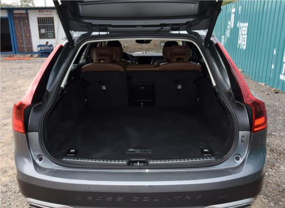沃尔沃V90 2020款 Cross Country T5 AWD 智尊版 车厢座椅   后备厢