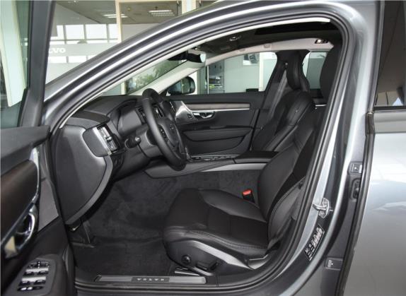 沃尔沃V90 2020款 改款 Cross Country T5 AWD 智远版 车厢座椅   前排空间