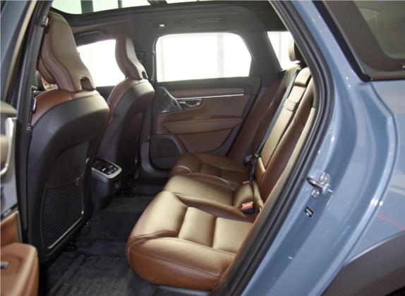 沃尔沃V90 2022款 Cross Country B5 AWD 智尊版 车厢座椅   后排空间