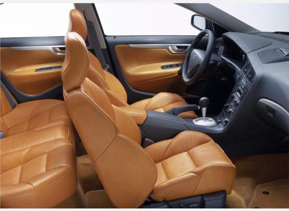 沃尔沃S60(进口) 2004款 2.5R 车厢座椅   前排空间