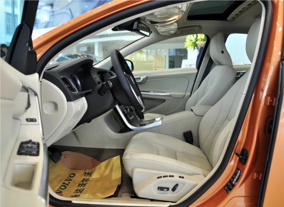 沃尔沃S60(进口) 2011款 2.0T 智尊版 车厢座椅   前排空间