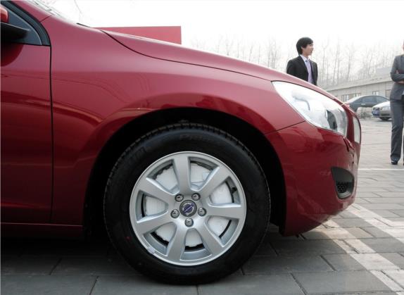 沃尔沃S60(进口) 2011款 2.0T 舒适版 其他细节类   前轮