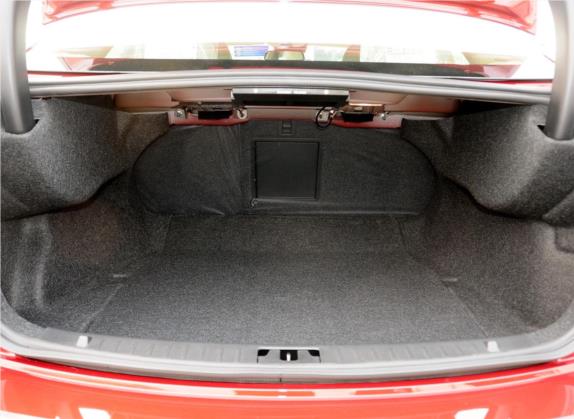 沃尔沃S60(进口) 2011款 2.0T 舒适版 车厢座椅   后备厢