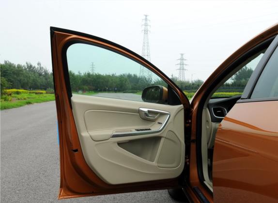 沃尔沃S60(进口) 2012款 1.6T DRIVe 智雅版 车厢座椅   前门板