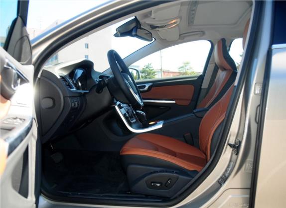 沃尔沃S60(进口) 2013款 T5 智雅版 车厢座椅   前排空间