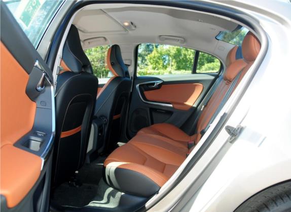 沃尔沃S60(进口) 2013款 T5 智雅版 车厢座椅   后排空间