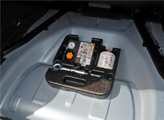 沃尔沃S60(进口) 2014款 改款 T5 个性运动版 其他细节类   备胎