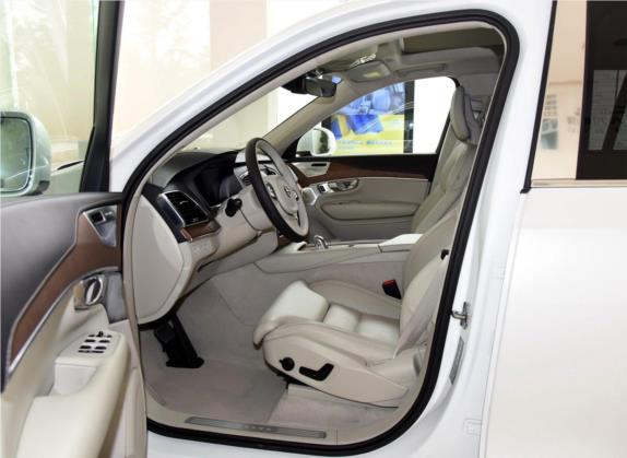 沃尔沃XC90新能源 2016款 E驱混动 2.0T T8 荣誉版 4座 车厢座椅   前排空间