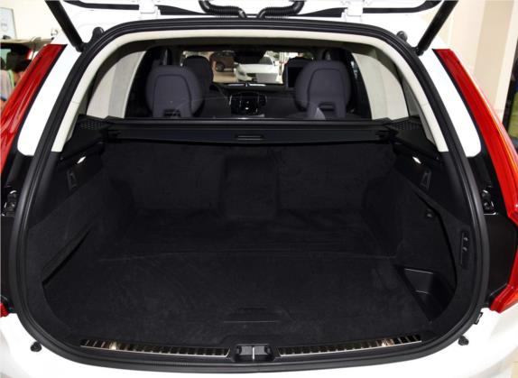 沃尔沃XC90新能源 2016款 E驱混动 2.0T T8 荣誉版 4座 车厢座椅   后备厢