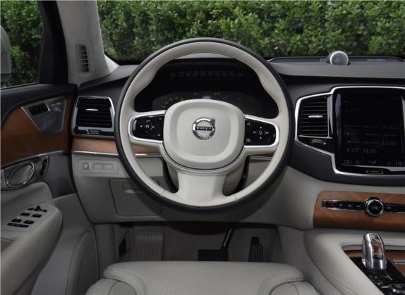 沃尔沃XC90新能源 2019款 E驱混动 T8 荣誉版 3座 国V 中控类   驾驶位