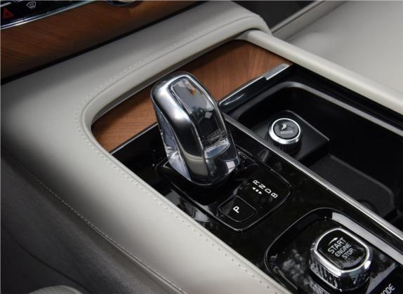沃尔沃XC90新能源 2019款 E驱混动 T8 荣誉版 3座 国V 中控类   挡把