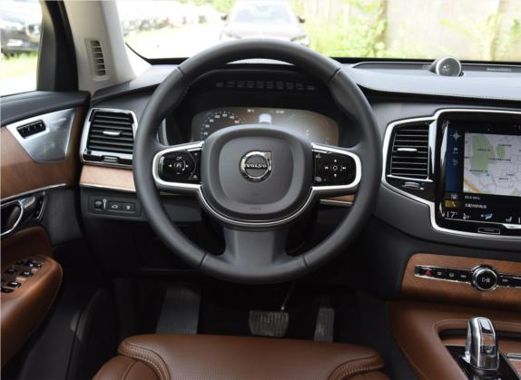 沃尔沃XC90新能源 2019款 E驱混动 T8 智尊版 7座 国VI 中控类   驾驶位